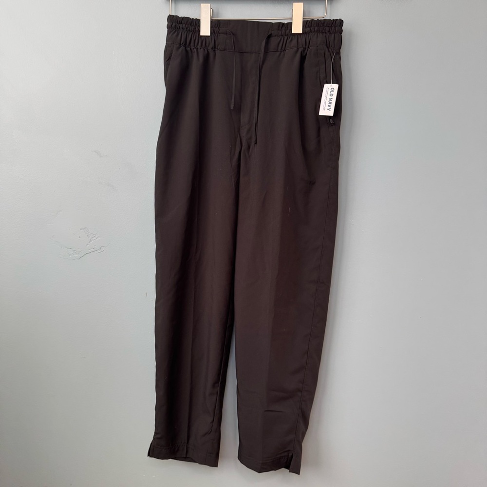 Old Navy Black High Rise StretchTech Quick Dry Cropped Femme Pants. NWT. Small - Picture 15 of 15